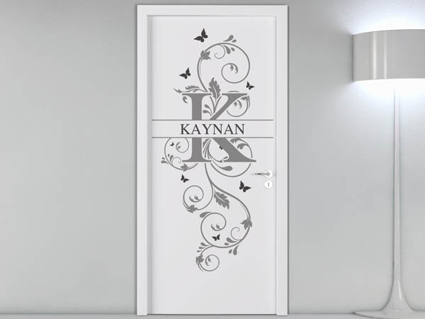 Wandtattoo Namensschild Kaynan auf einer Tür