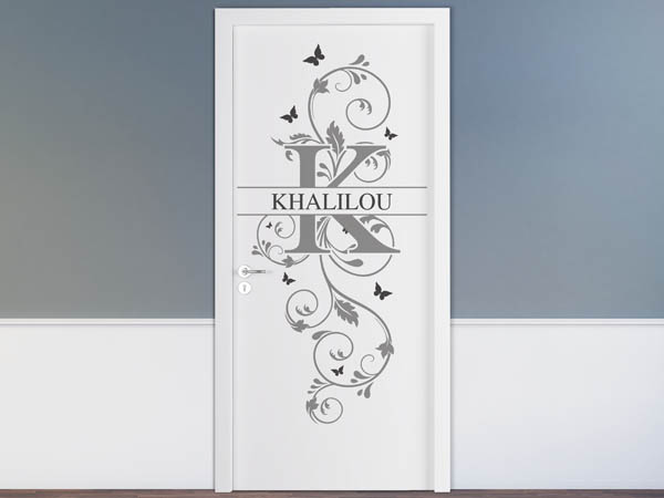 Wandtattoo Namensschild Khalilou auf einer Tür