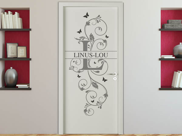 Wandtattoo Namensschild Linus-Lou auf einer Tür