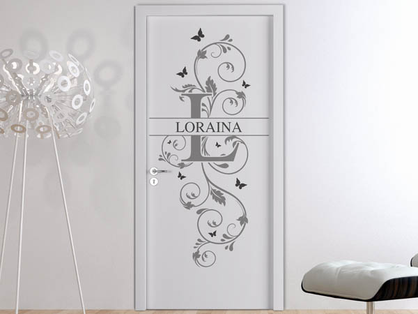 Wandtattoo Namensschild Loraina auf einer Tür
