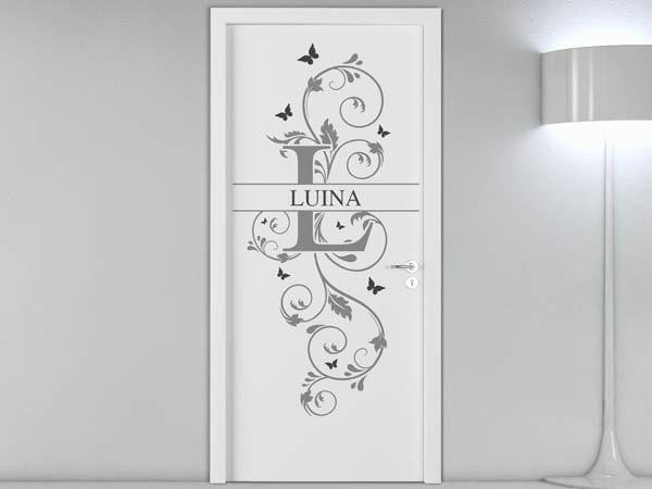 Wandtattoo Namensschild Luina auf einer Tür
