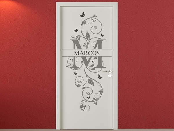 Wandtattoo Namensschild Marcos auf einer Tür
