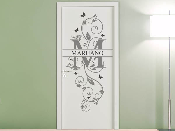 Wandtattoo Namensschild Marijano auf einer Tür