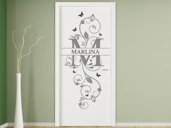 Wandtattoo Namensschild Marlina auf einer Tür