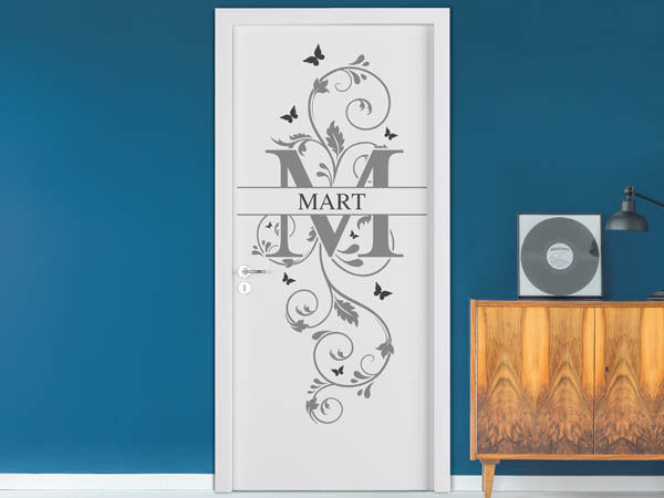 Wandtattoo Namensschild Mart auf einer Tür