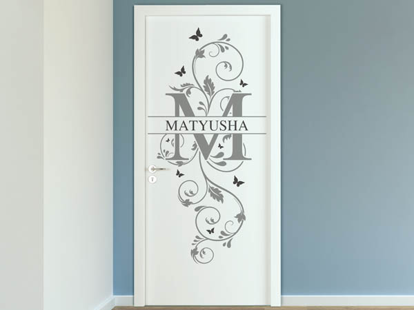 Wandtattoo Namensschild Matyusha auf einer Tür