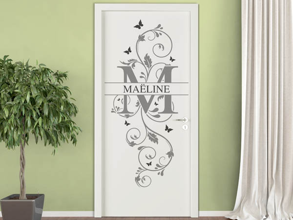 Wandtattoo Namensschild Maëline auf einer Tür