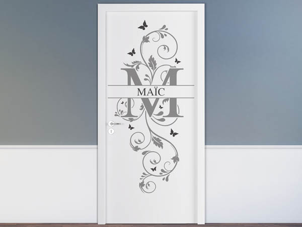 Wandtattoo Namensschild Maïc auf einer Tür