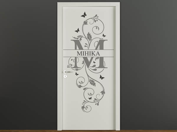 Wandtattoo Namensschild Mihika auf einer Tür