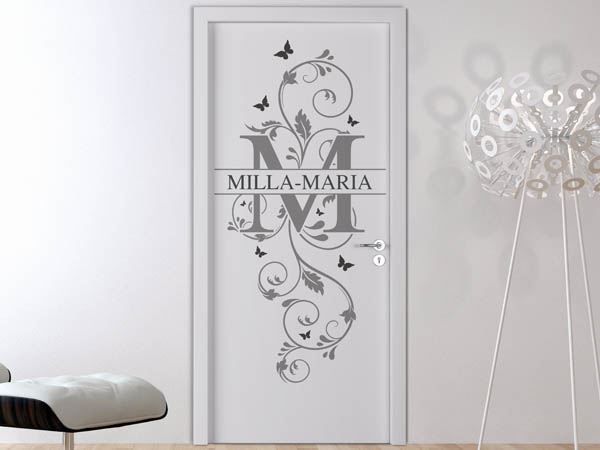 Wandtattoo Namensschild Milla-Maria auf einer Tür