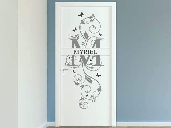 Wandtattoo Namensschild Myriel auf einer Tür