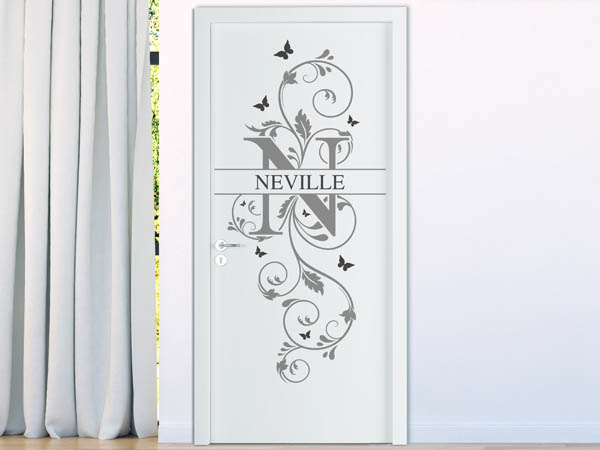 Wandtattoo Namensschild Neville auf einer Tür