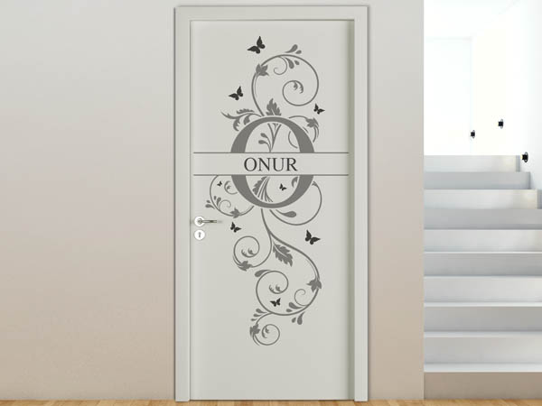 Wandtattoo Namensschild Onur auf einer Tür