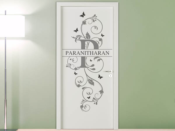 Wandtattoo Namensschild Paranitharan auf einer Tür