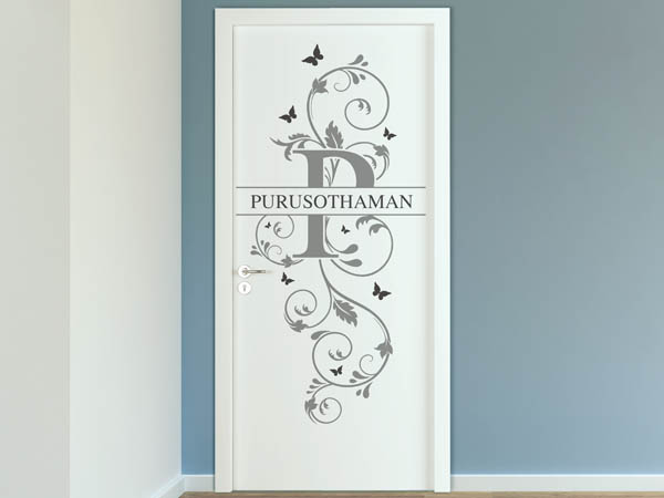 Wandtattoo Namensschild Purusothaman auf einer Tür