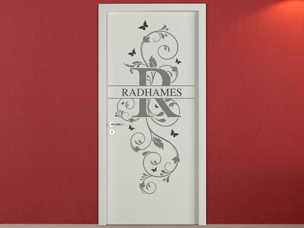 Wandtattoo Namensschild Radhames auf einer Tür