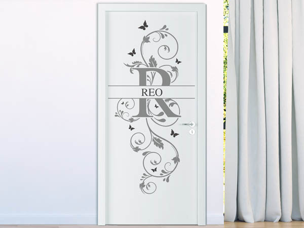 Wandtattoo Namensschild Reo auf einer Tür