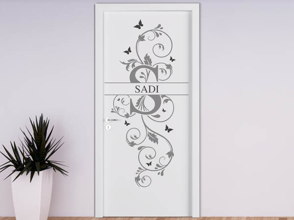 Wandtattoo Namensschild Sadi auf einer Tür