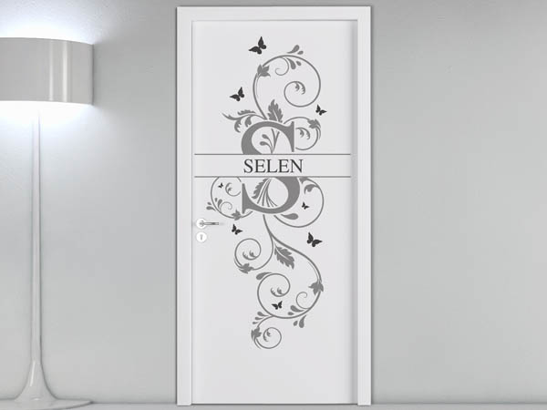 Wandtattoo Namensschild Selen auf einer Tür