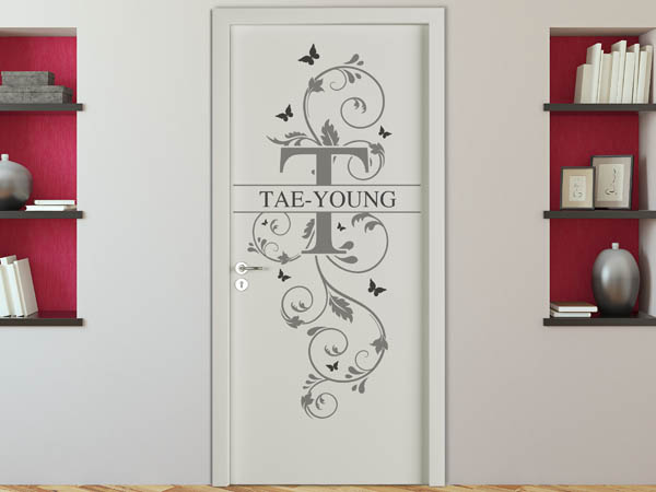 Wandtattoo Namensschild Tae-Young auf einer Tür