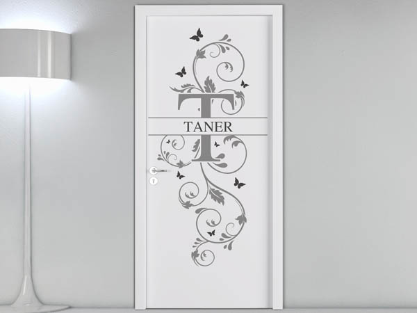 Wandtattoo Namensschild Taner auf einer Tür