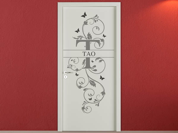 Wandtattoo Namensschild Tao auf einer Tür