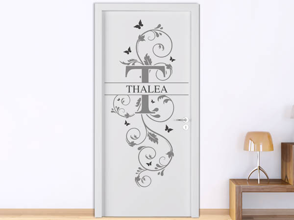 Wandtattoo Namensschild Thalea auf einer Tür