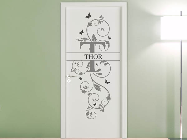 Wandtattoo Namensschild Thor auf einer Tür