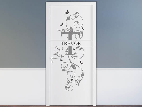 Wandtattoo Namensschild Trevor auf einer Tür