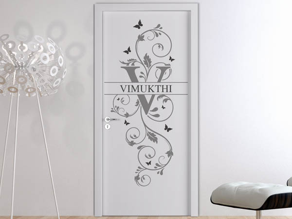 Wandtattoo Namensschild Vimukthi auf einer Tür