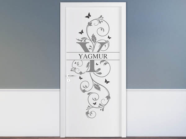 Wandtattoo Namensschild Yagmur auf einer Tür