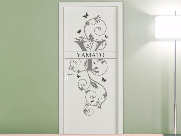 Wandtattoo Namensschild Yamato auf einer Tür