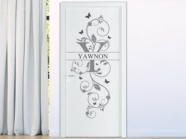Wandtattoo Namensschild Yawnon auf einer Tür