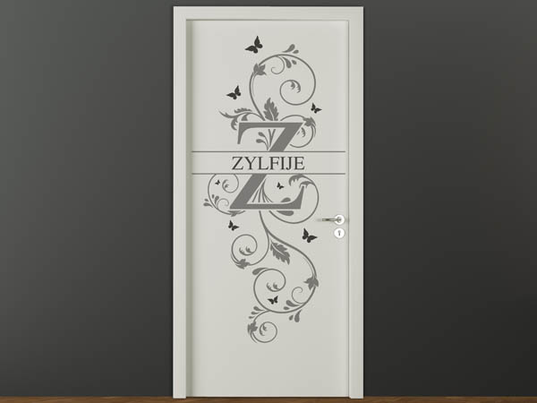 Wandtattoo Namensschild Zylfije auf einer Tür