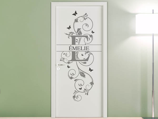 Wandtattoo Namensschild Émelie auf einer Tür