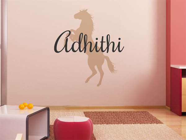 Wandtattoo Adhithi mit Pferd