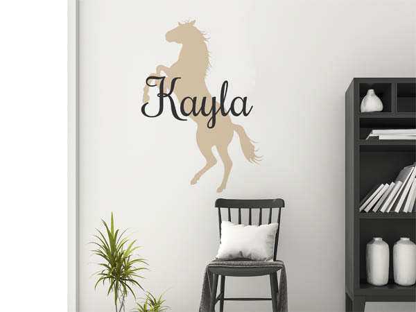 Wandtattoo Kayla mit Pferd