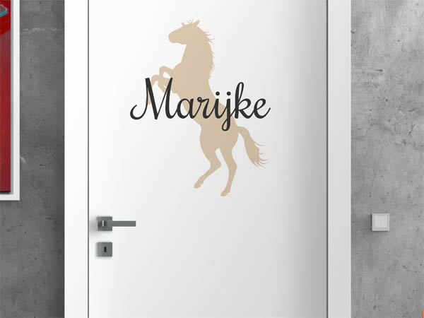 Wandtattoo Marijke mit Pferd