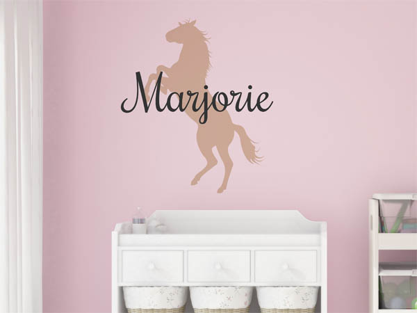 Wandtattoo Marjorie mit Pferd