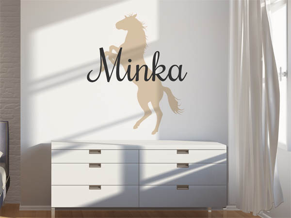 Wandtattoo Minka mit Pferd