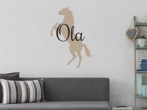 Wandtattoo Ola mit Pferd