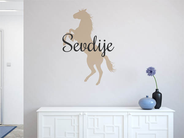 Wandtattoo Sevdije mit Pferd