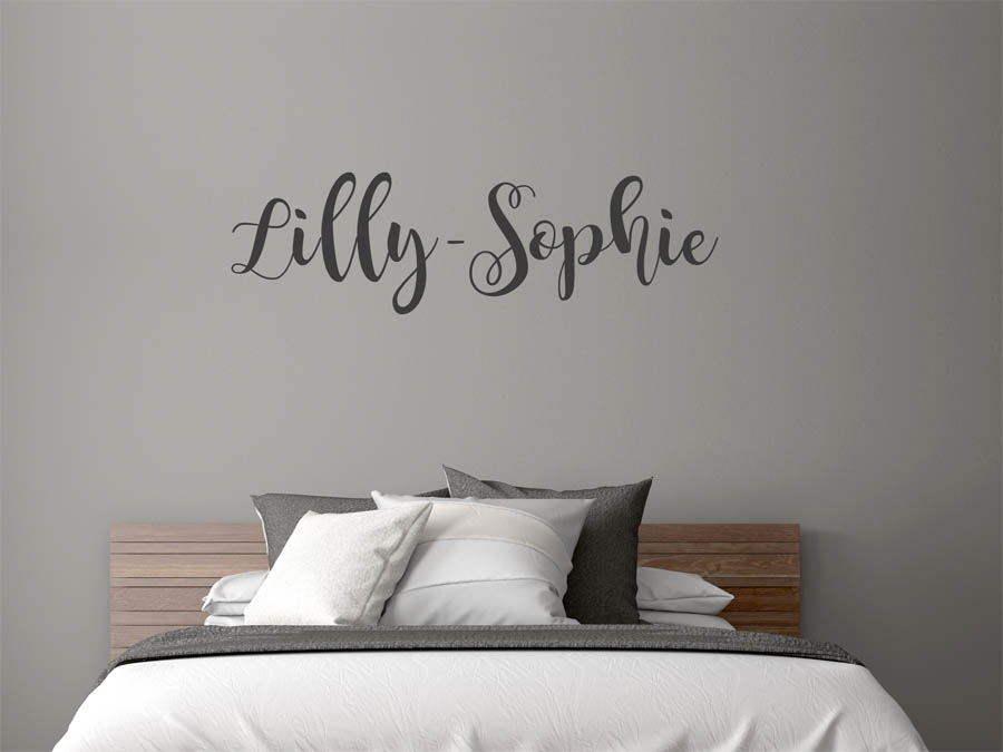 Namensschild, als Wandtattoo Monogramm oder verschnörkelte Schrift Lilly-Sophie