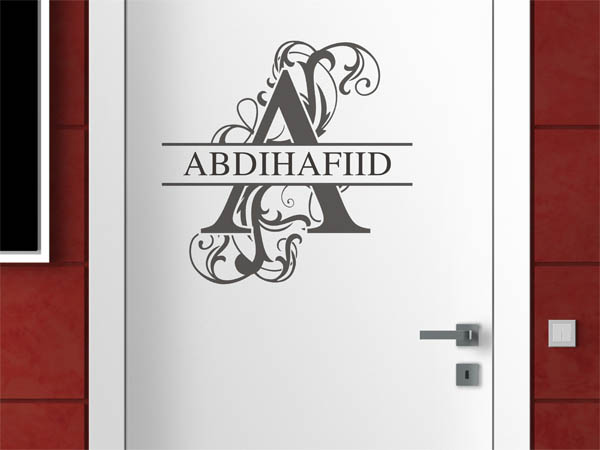 Wandtattoo verschnörkelter Buchstabe A mit Abdihafiid