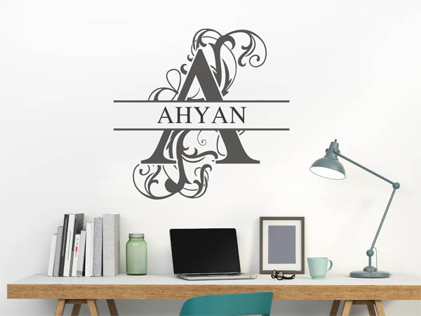 Wandtattoo verschnörkelter Buchstabe A mit Ahyan