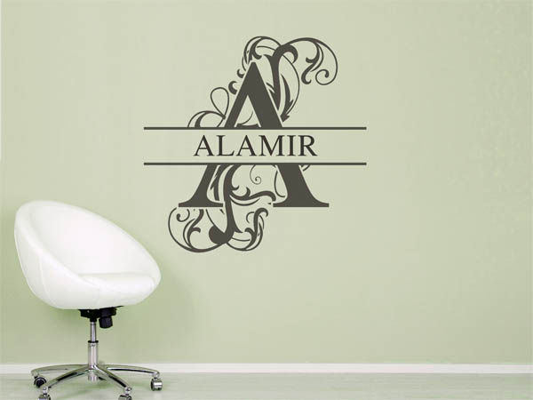 Wandtattoo verschnörkelter Buchstabe A mit Alamir