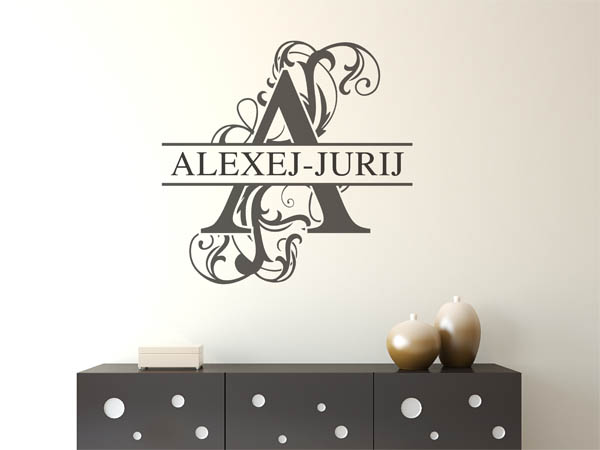 Wandtattoo verschnörkelter Buchstabe A mit Alexej-Jurij