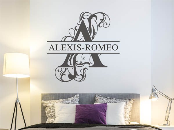 Wandtattoo verschnörkelter Buchstabe A mit Alexis-Romeo