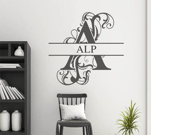 Wandtattoo verschnörkelter Buchstabe A mit Alp