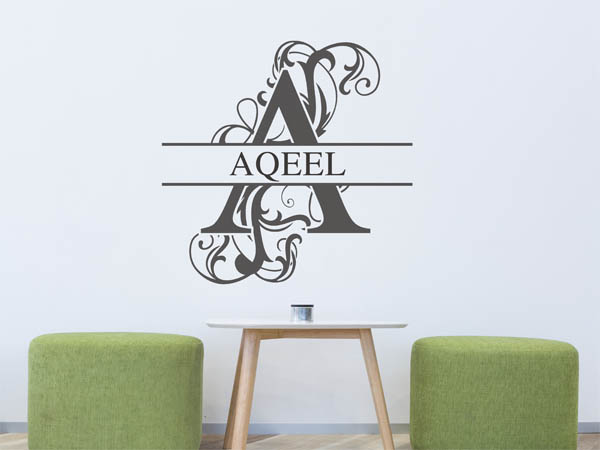 Wandtattoo verschnörkelter Buchstabe A mit Aqeel
